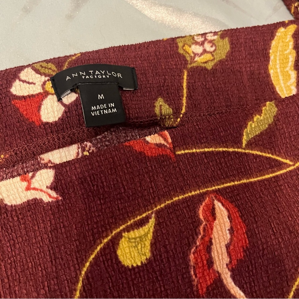 Ann Taylor - Picture 4 of 7